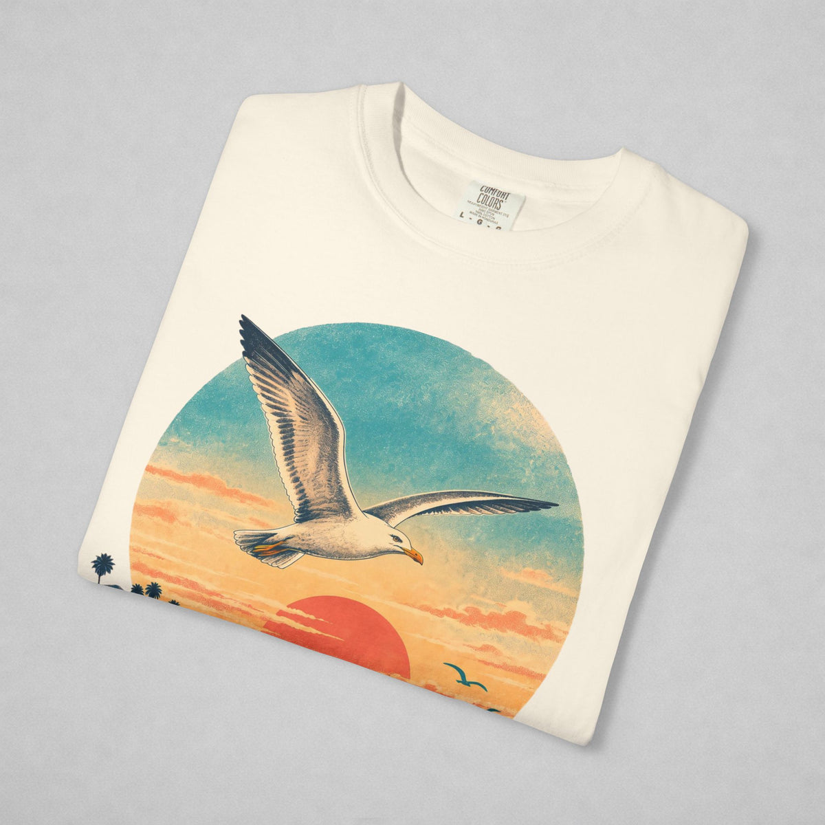 Folded Ivory T-shirt with seagull